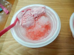 苺かき氷を作りました。