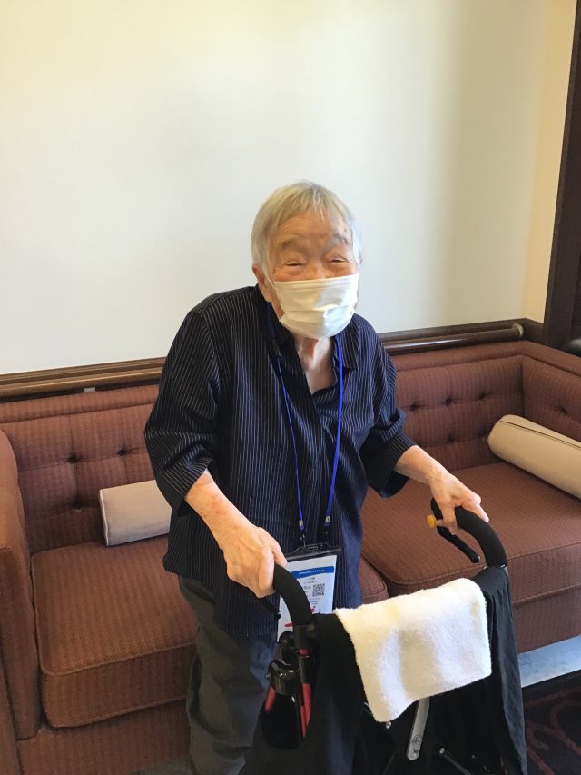 コ－ヒ－ゼリ－のアイスクリ－ムのせ😊