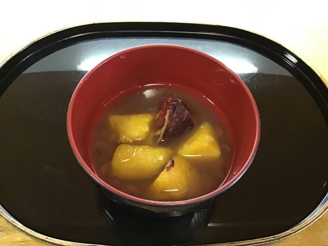 手作りおやつ（芋ぜんざい）